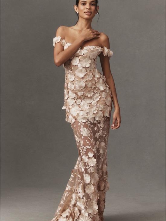 Bronx and Banco Dresses & Skirts - Bronx and Banco Jasmine 3D Floral Gown Size Sm